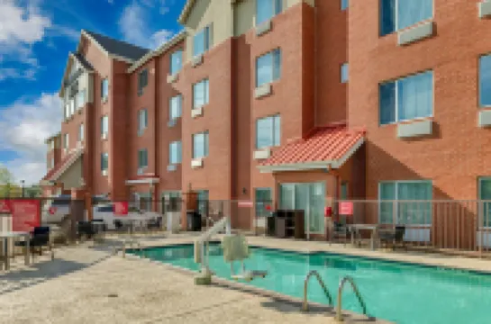 TownePlace Suites Dallas McKinney マッキニーのホテル
