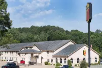 Super 8 by Wyndham El Dorado Hotel a El Dorado