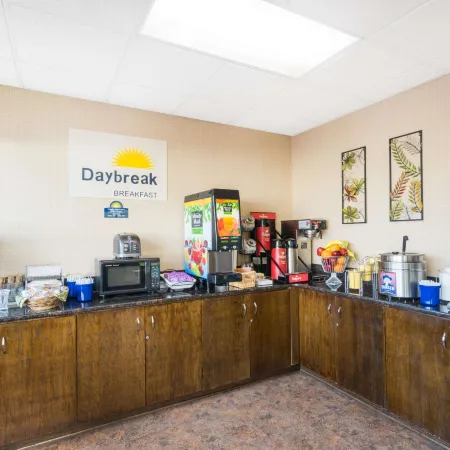 Days Inn by Wyndham Asheville Downtown North