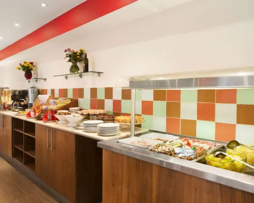 Ramada by Wyndham Hounslow - Heathrow East Dining Photos