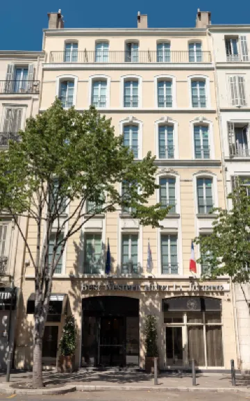 Best Western Plus Hotel la Joliette โรงแรมใกล้มูเซ เรการ์ด เดอ โปรวองซ์