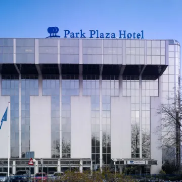 Park Plaza Utrecht Hotels near Central Studios B.V.