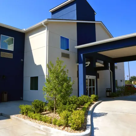 Americas Best Value Inn and Suites Prairieville