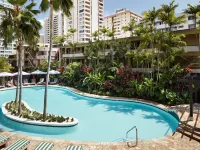 Wayfinder Waikiki Hotels near Waialae Beach