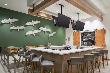 Element Denver Downtown East Отели рядом с достопримечательностью «Ботанические сады Денвера»