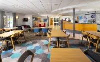 Holiday Inn Express Peterborough Các khách sạn ở Orton Waterville