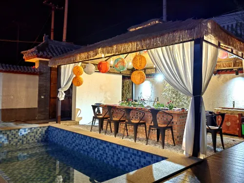 Beijing Zhiwang Honghua Homestay (Qinglongxia Branch)