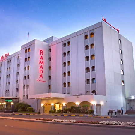 Ramada by Wyndham Bahrain Отели рядом с достопримечательностью «Хура»