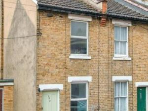 Perfect Maidstone City Home - 3 Bedrooms with Fast Wi-Fi