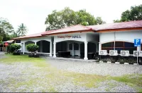 Cipatuguran Hostel Formerly Puri Rawakalong Pelabuhan Ratu - Homestays