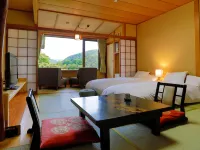 Tatsuta Ryokan Hotel di Izu