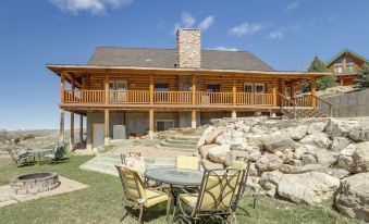 Large Sterling Cabin < 1 Mi to Palisade State Park