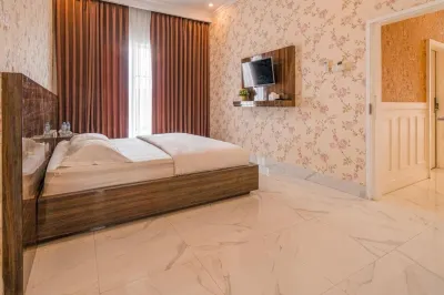 Wisma DKing RedPartner Hotel dekat Pabrik Penggilingan Daging/Bakso "Mas Pardi"