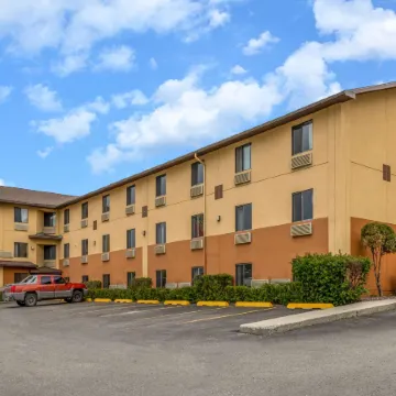 Super 8 by Wyndham Butte MT