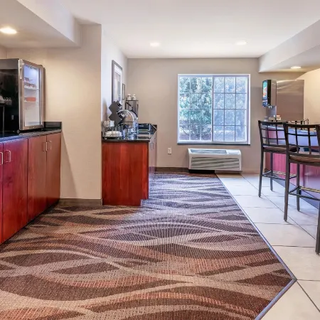 Cobblestone Inn & Suites - Durand