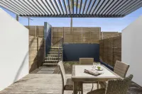 Oaks Nelson Bay Lure Suites Hotels in Salamander Bay