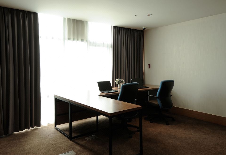 2. 호텔 라온제나..