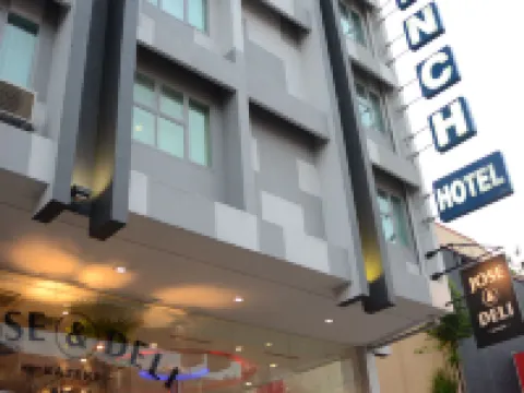 フレンチ ホテル イポーのホテル