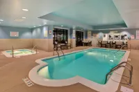 Holiday Inn Express & Suites FORT WAYNE by IHG - parking