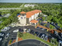 Comfort Inn & Suites Port Charlotte-Punta Gorda - parking