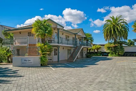 Silver Fern Rotorua Suites & Spa