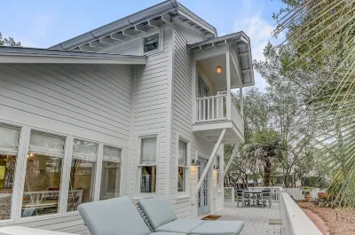 Seaside Cottage "sea Shack" Adorable Tupelo Street, Sleeps 4 1 Bedroom Home by Redawning