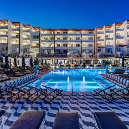 Hotel Mongibello Ibiza Отели рядом с достопримечательностью «Пристань для яхт Санта-Эулалия»