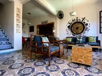 A Coroa Hostel & Suites