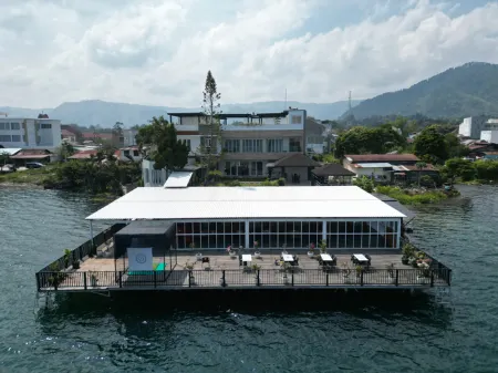 Purnama Balige Hotel & Restaurant Отели в г. Toba Regency