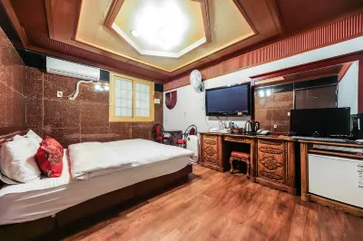 Busan Goejeong Romance Hotel di Distrik Saha