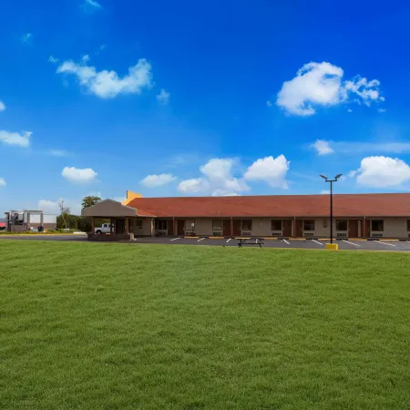 Econo Lodge Cornersville