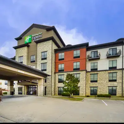 Holiday Inn Express & Suites CONWAY by IHG Hotels near Hendrix College