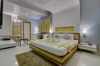Hotel Golden Leaf Resort Hotels near Bin