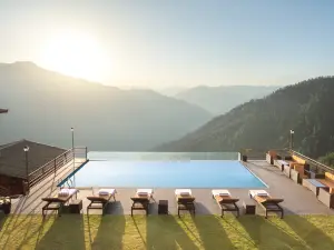 Justa Cliffend Resort & Spa, Mashobra