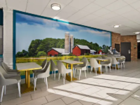 Clarion Pointe Bloomington-Normal Near I-55 and University Hotels in Normal