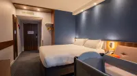 Holiday Inn Express 第戎 聖阿波利奈爾住宿飯店
