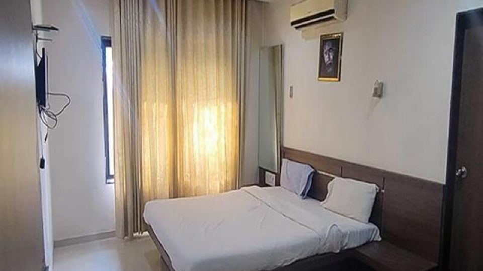 Fabhotel Anusha