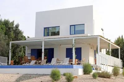 Modern 4-Bedroom Villa with A Private Pool