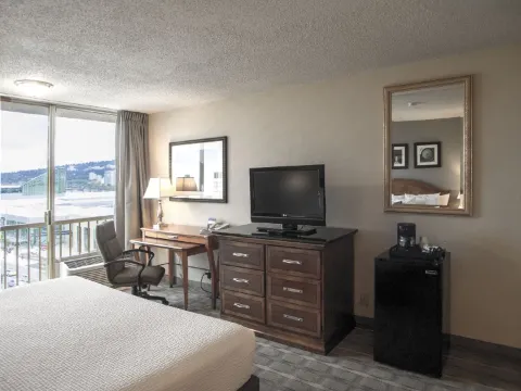 Inn at the Convention Center