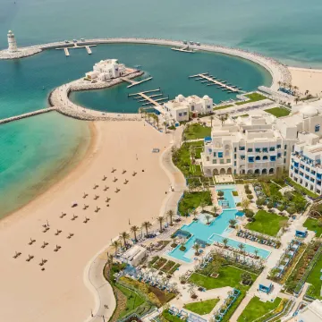 Hilton Salwa Beach Resort & Villas