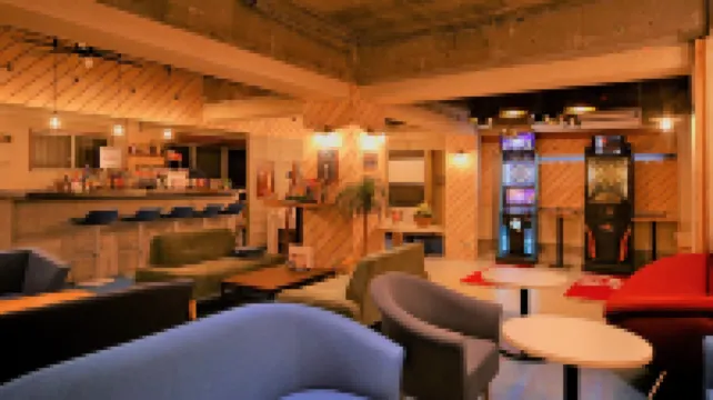 高松胡拉頓艙旅行書本酒店