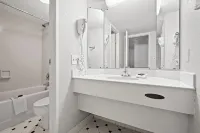 La Quinta Inn by Wyndham Costa Mesa / Newport Beach Hotels in Costa Mesa