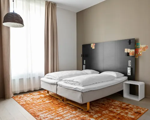 Comfort Hotel Grand Central Hotels near Medieval park