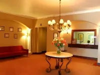 Parade Hotel