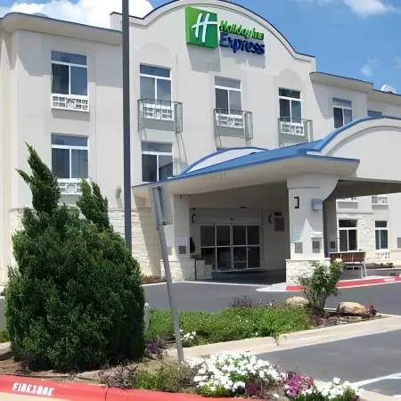 Holiday Inn Express & Suites BASTROP by IHG