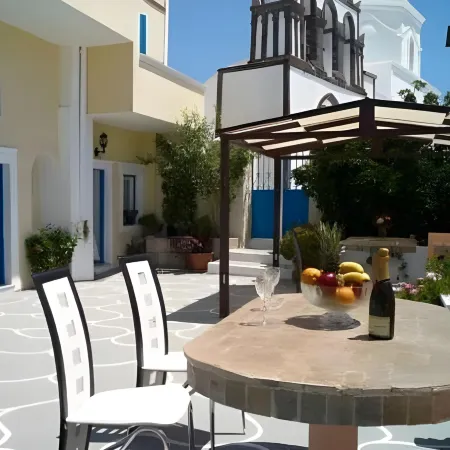Villa Pavlina Отели рядом с достопримечательностью «Пляж Монолитос»