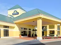 N.W.醫療中心戴斯飯店 中城区附近的飯店