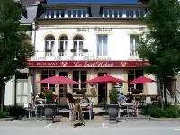 Logis le Saint Hubert Hotel a Chooz