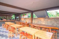 Villa Watu Emas 3 - مسبح خاص