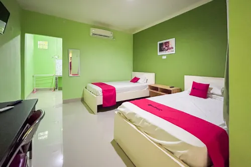 RedDoorz Syariah Near SMA N 6 Hotels in Pipa Jaya